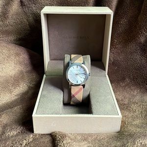 Burberry Nova Check watch